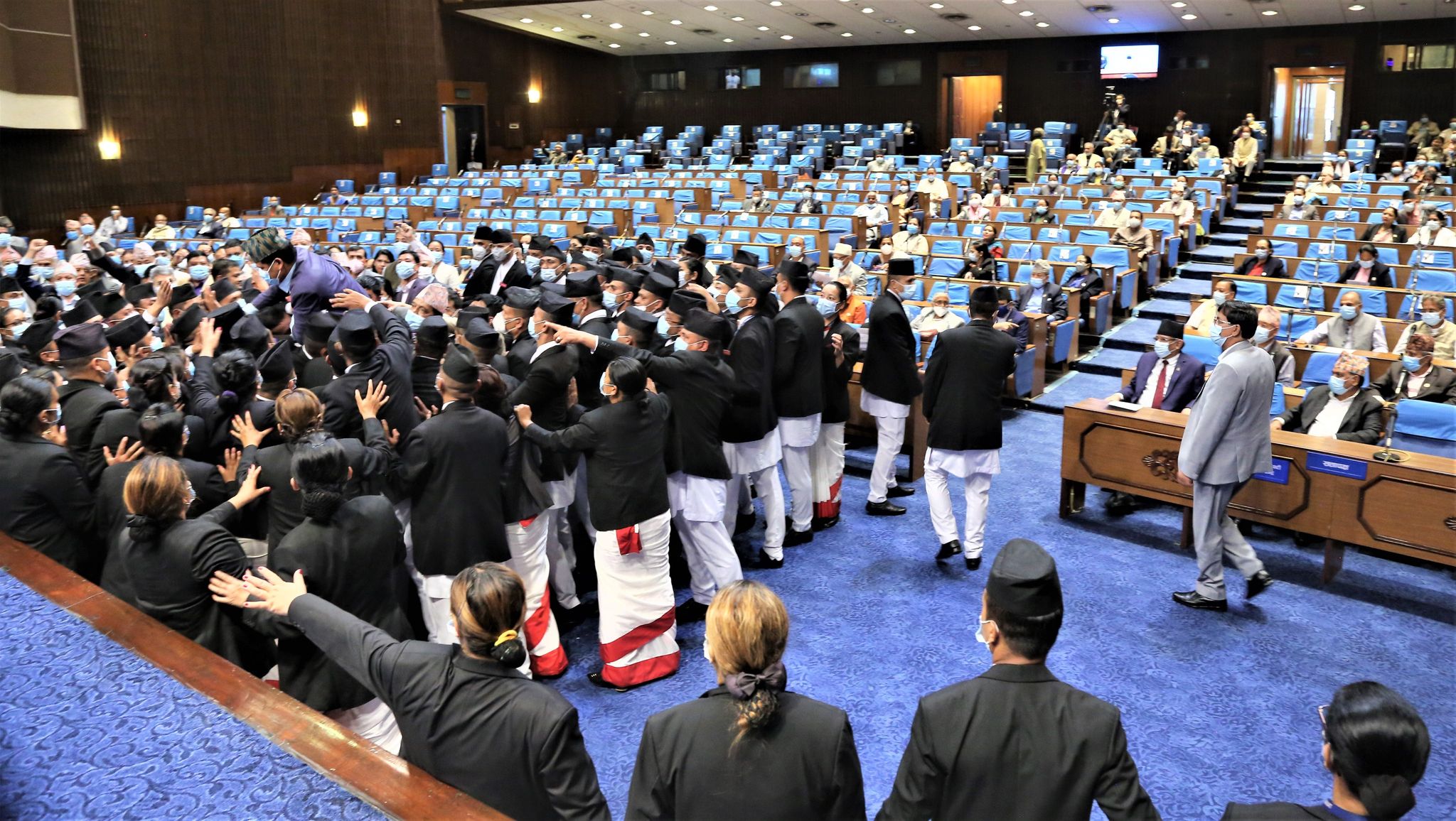 आजको बैठकमा एमालेको नारा गोली हान्न पाइँदैन, जनता मार्न पाइँदैन : Jana Aawaj News