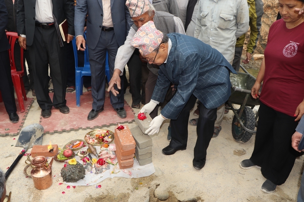 अध्यक्ष बिजुक्छेँद्वारा अरनिको सभाभवन शिलान्यास : Jana Aawaj News