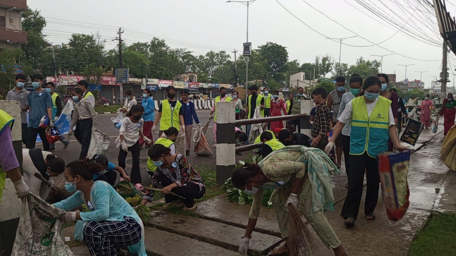 लुम्बिनी प्रदेशको नेपालगन्ज रत्न राजमार्ग वरिपरि सरसफाइ सम्पन्न : Jana Aawaj News