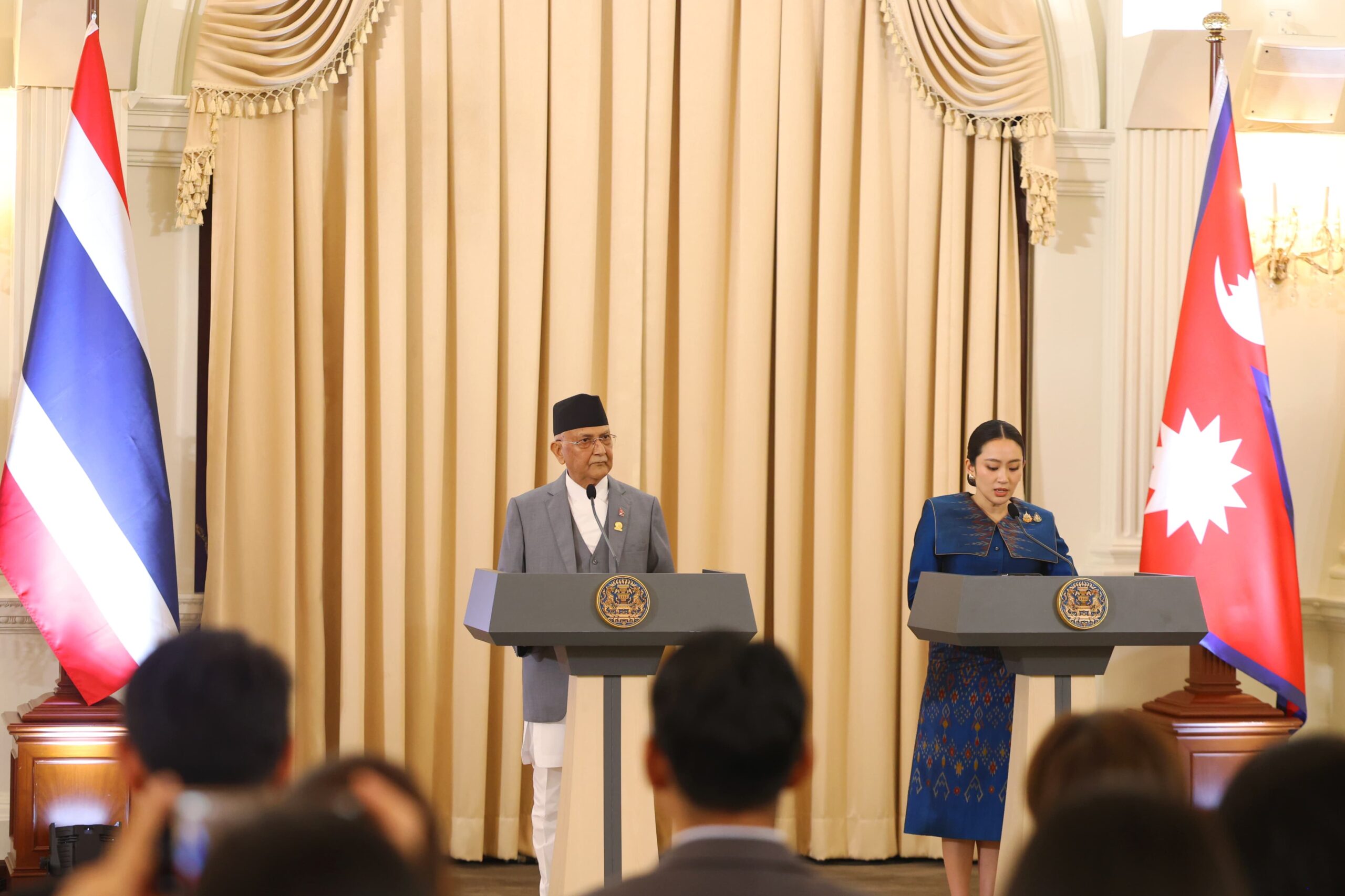 नेपाल र थाइल्याण्डबीचको सम्बन्ध नयाँ उचाइमा : प्रधानमन्त्री ओली, थाइल्याण्डका प्रधानमन्त्री शिनावात्लाई नेपाल भ्रमणको निमन्त्रणा : Jana Aawaj News