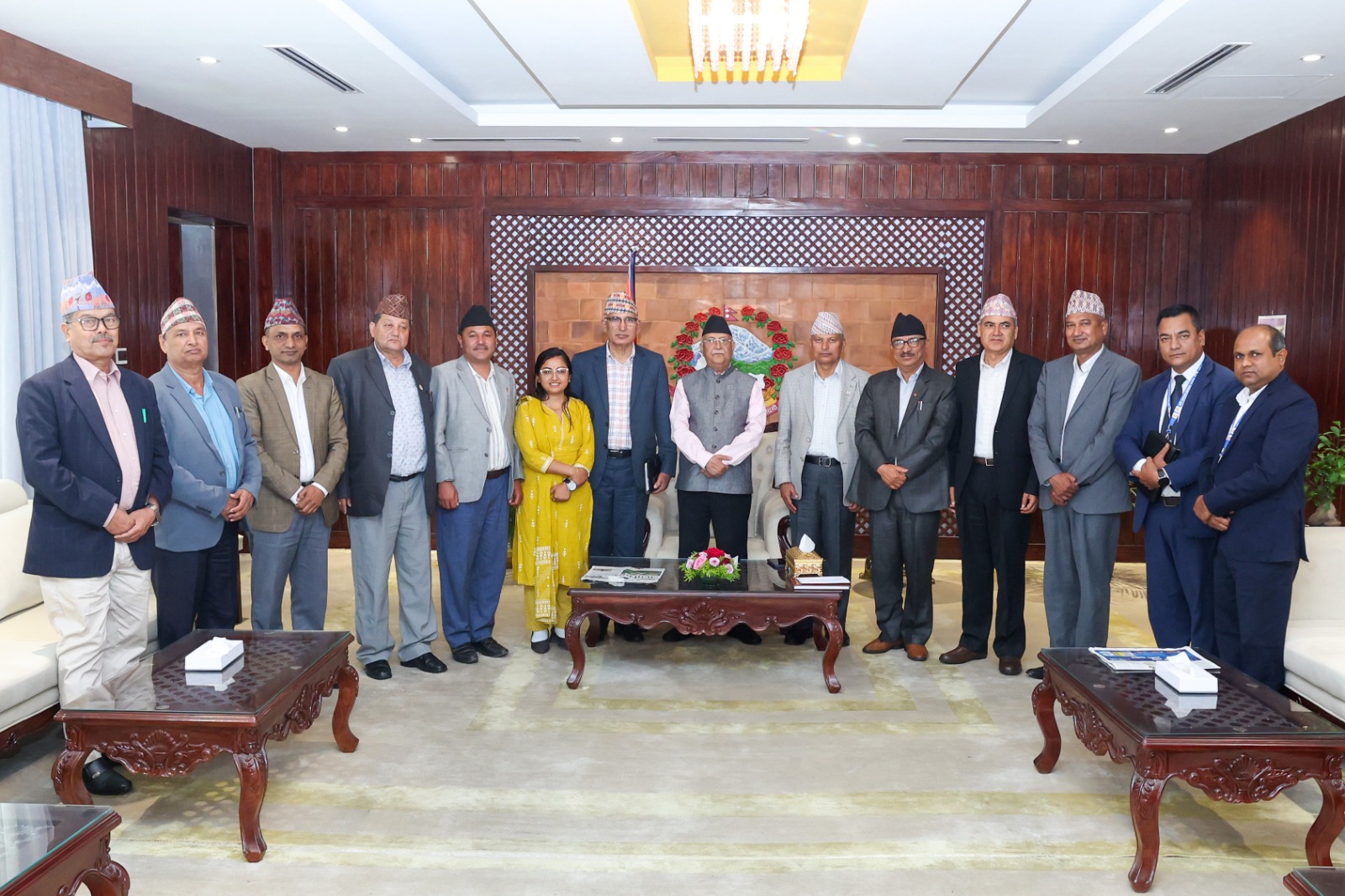 प्रधानमन्त्रीसँग भूूमि समस्या समाधान आयोगका पदाधिकारीको छलफल : Jana Aawaj News