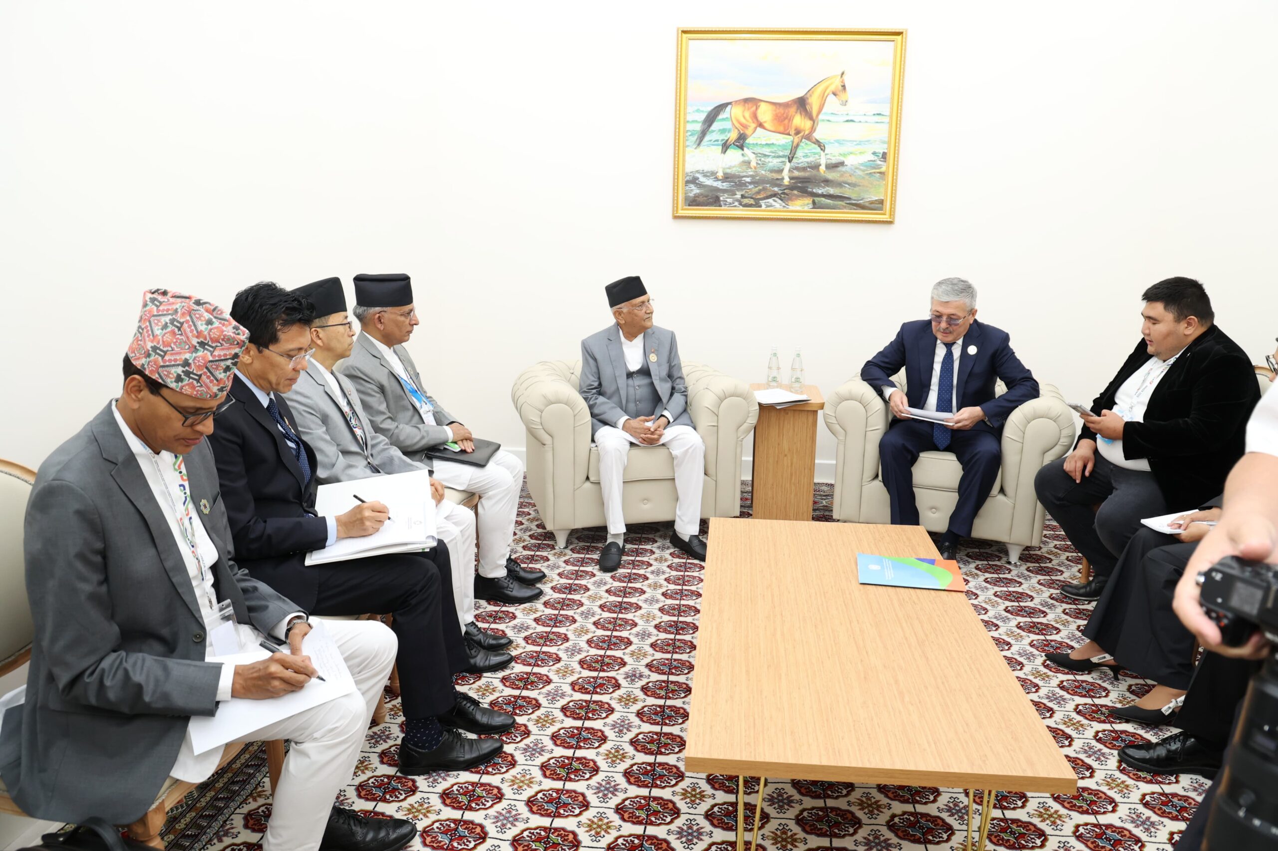 प्रधानमन्त्री ओली र किर्गिज गणतन्त्रका मन्त्रिपरिषद्का अध्यक्ष कासिमालिभबीच भेटवार्ता : Jana Aawaj News