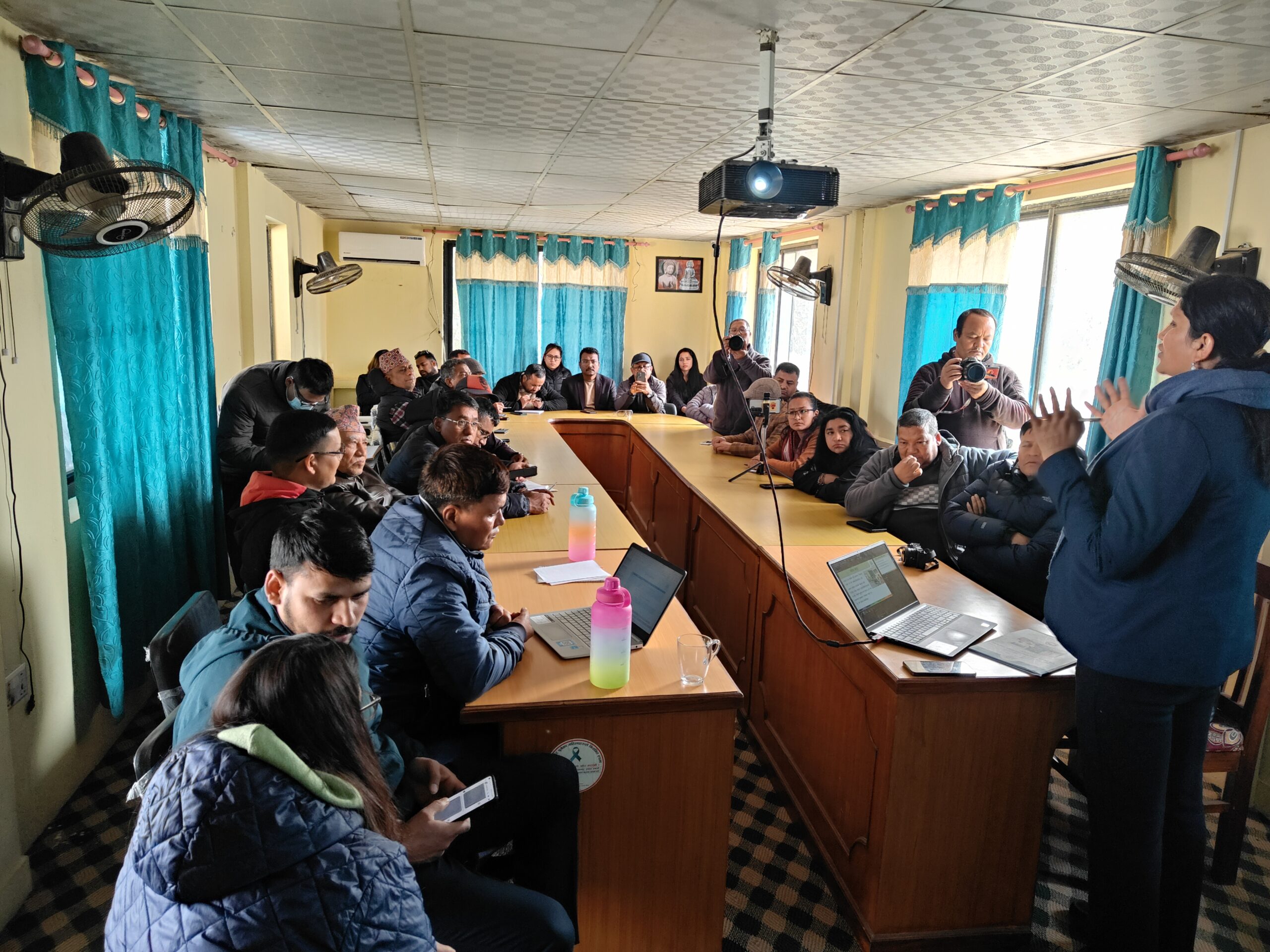 भक्तपुरको स्कुलस्कुलमा पुगेर किशोरीहरुलाई एचपीभी खोप आजबाट दिइने : Jana Aawaj News