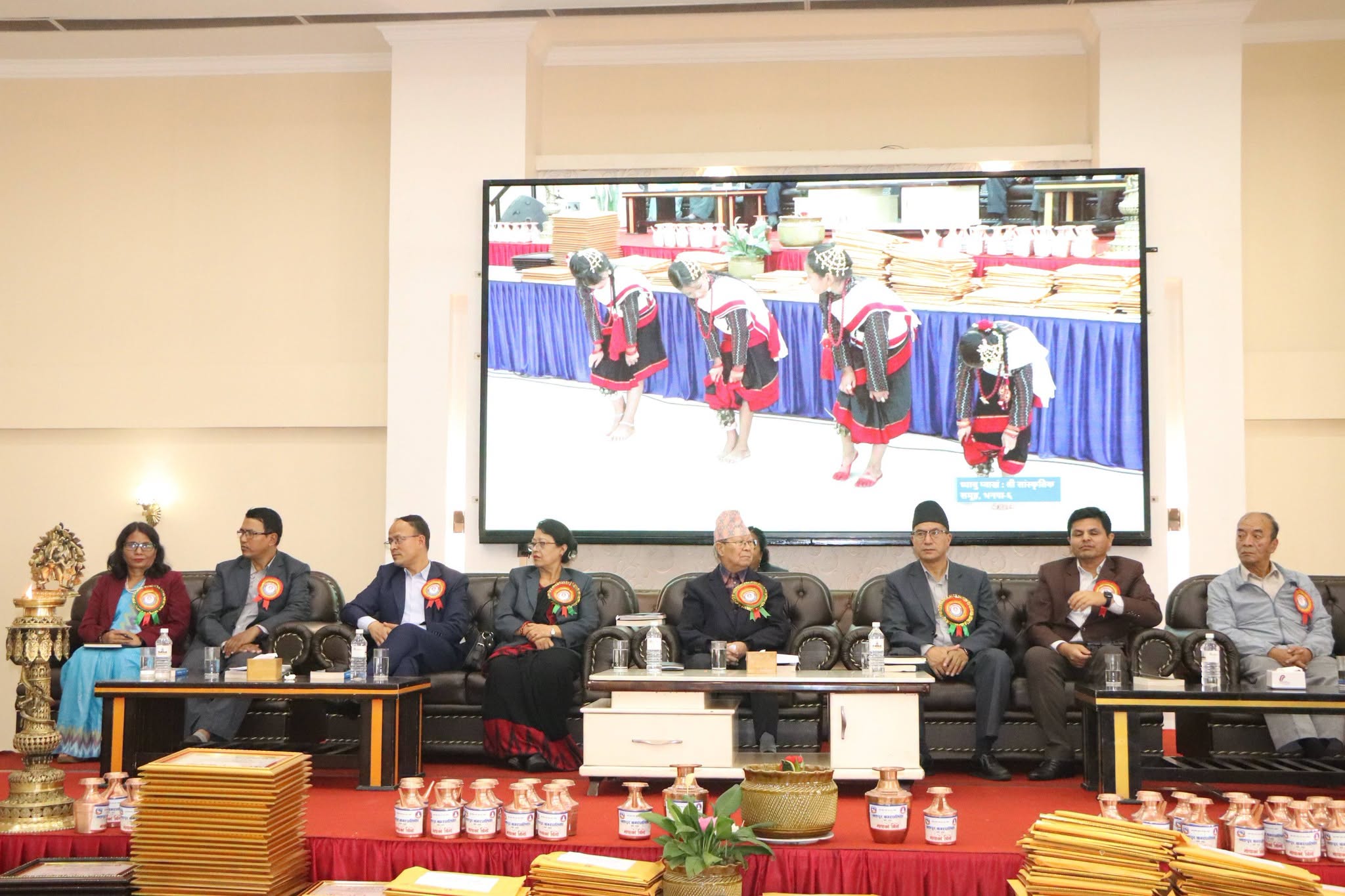 विश्व पर्यटन दिवसको अवसरमा भक्तपुर नपाद्वारा संस्कृतिकर्मी, कलाकार, पर्यटन व्यवसायी तथा सांस्कृतिक गुरुहरूको सम्मान : Jana Aawaj News